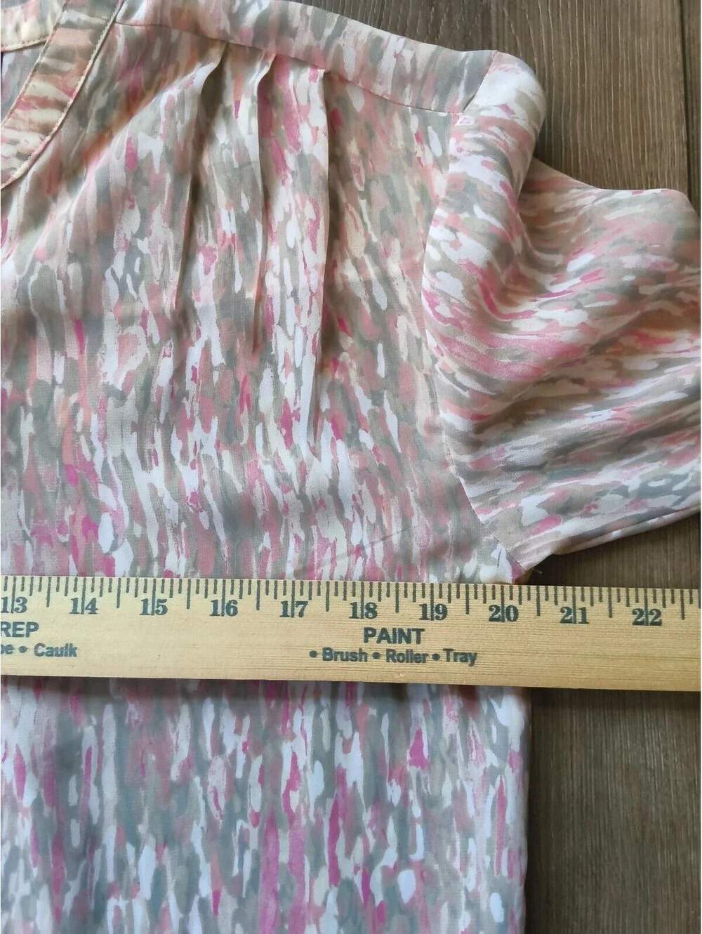 a.n.a Women's Sheer Flowy Blouse Large Pink Gray Patterned Polyester